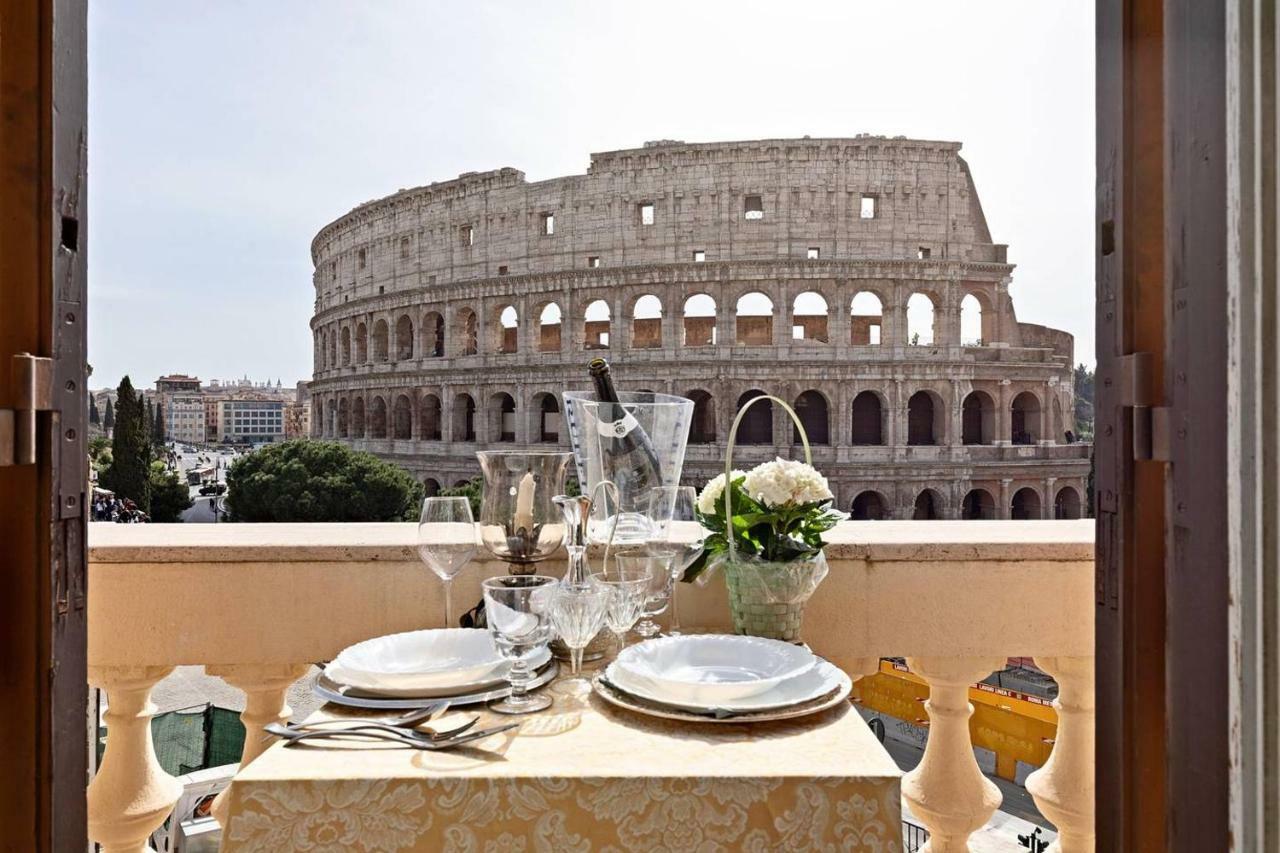 Jacuzzi In Front Of The Colosseum Apartment Rome Exterior photo